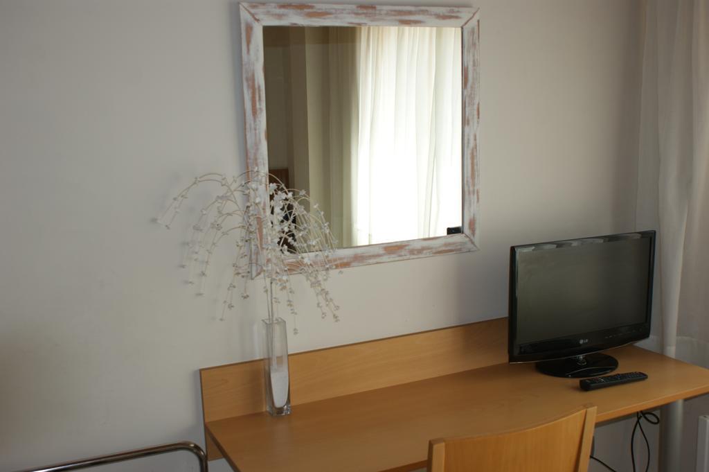 Hotel Viaurelia Montblanc Kamer foto