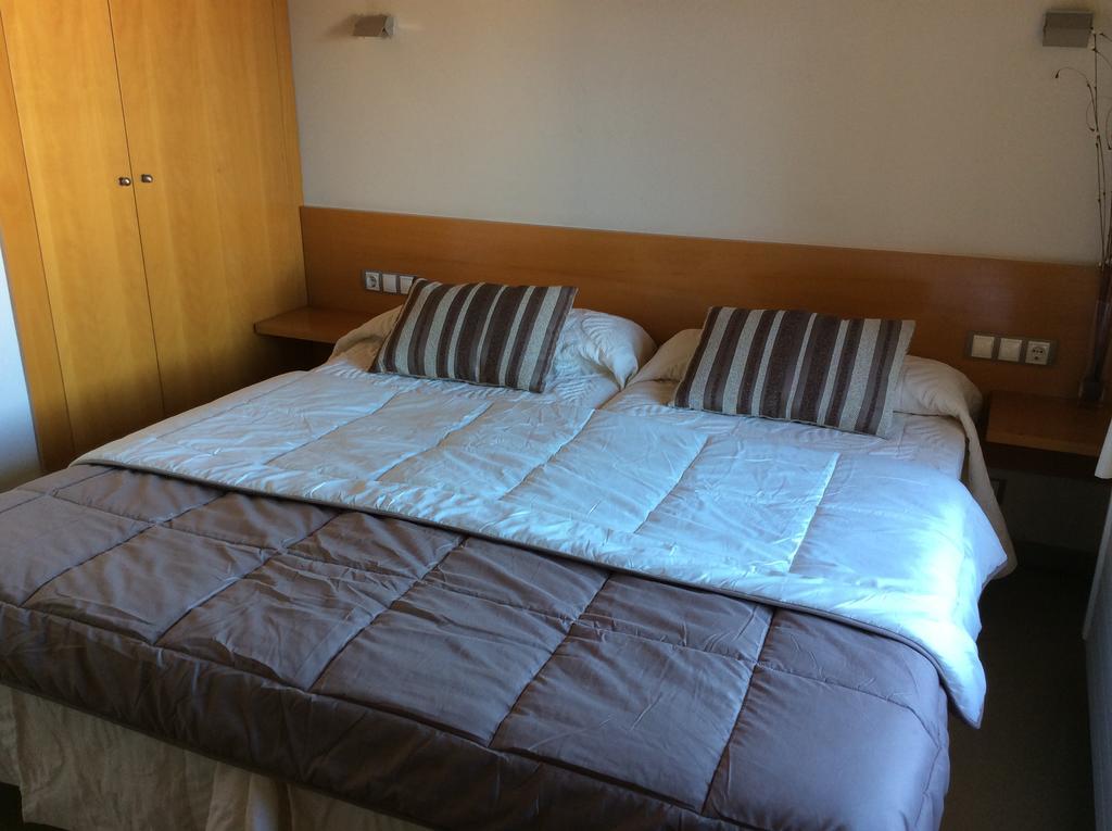 Hotel Viaurelia Montblanc Kamer foto
