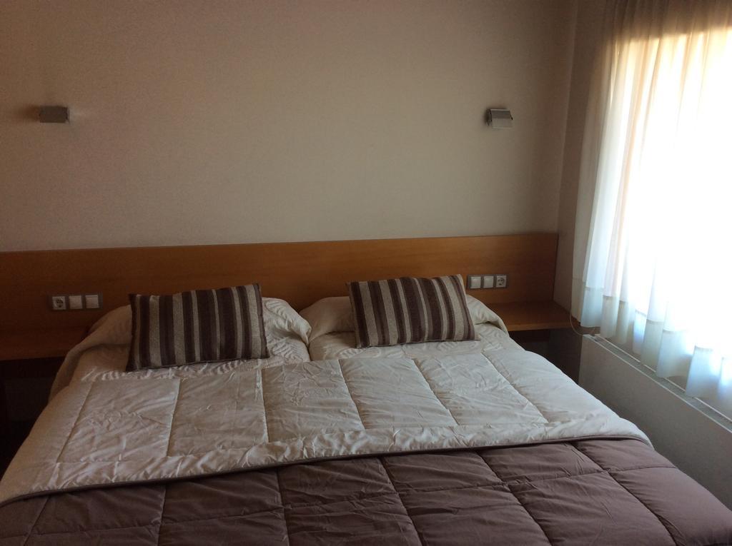 Hotel Viaurelia Montblanc Kamer foto