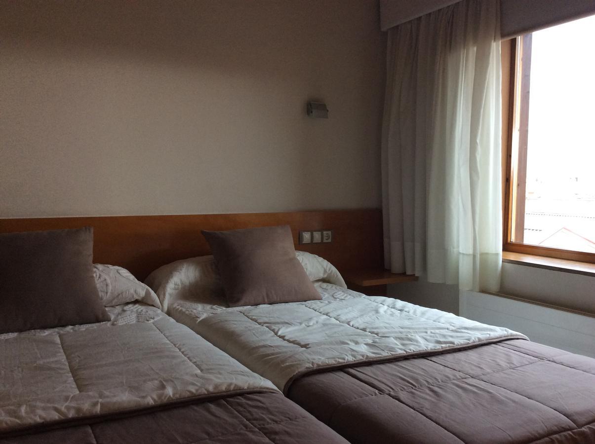 Hotel Viaurelia Montblanc Buitenkant foto